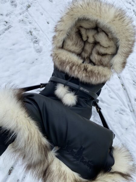 Zestaw zimowy śpiworek, mufka oraz futrzany kołnierz na budkę- czarny + futerko "ICE CREAM"