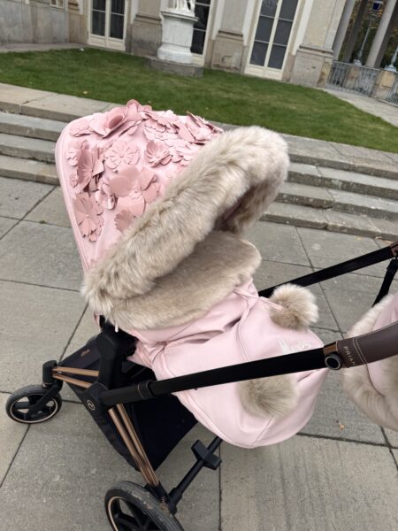 Zestaw zimowy śpiworek, mufka oraz futrzany kołnierz na budkę- różowy+ futerko BOMBA DELUXE