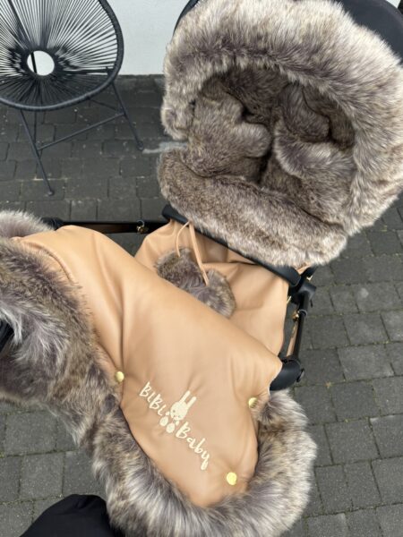 Zestaw zimowy śpiworek, mufka oraz futrzany kołnierz na budkę- karmelowy + futerko BOMBA ROYAL