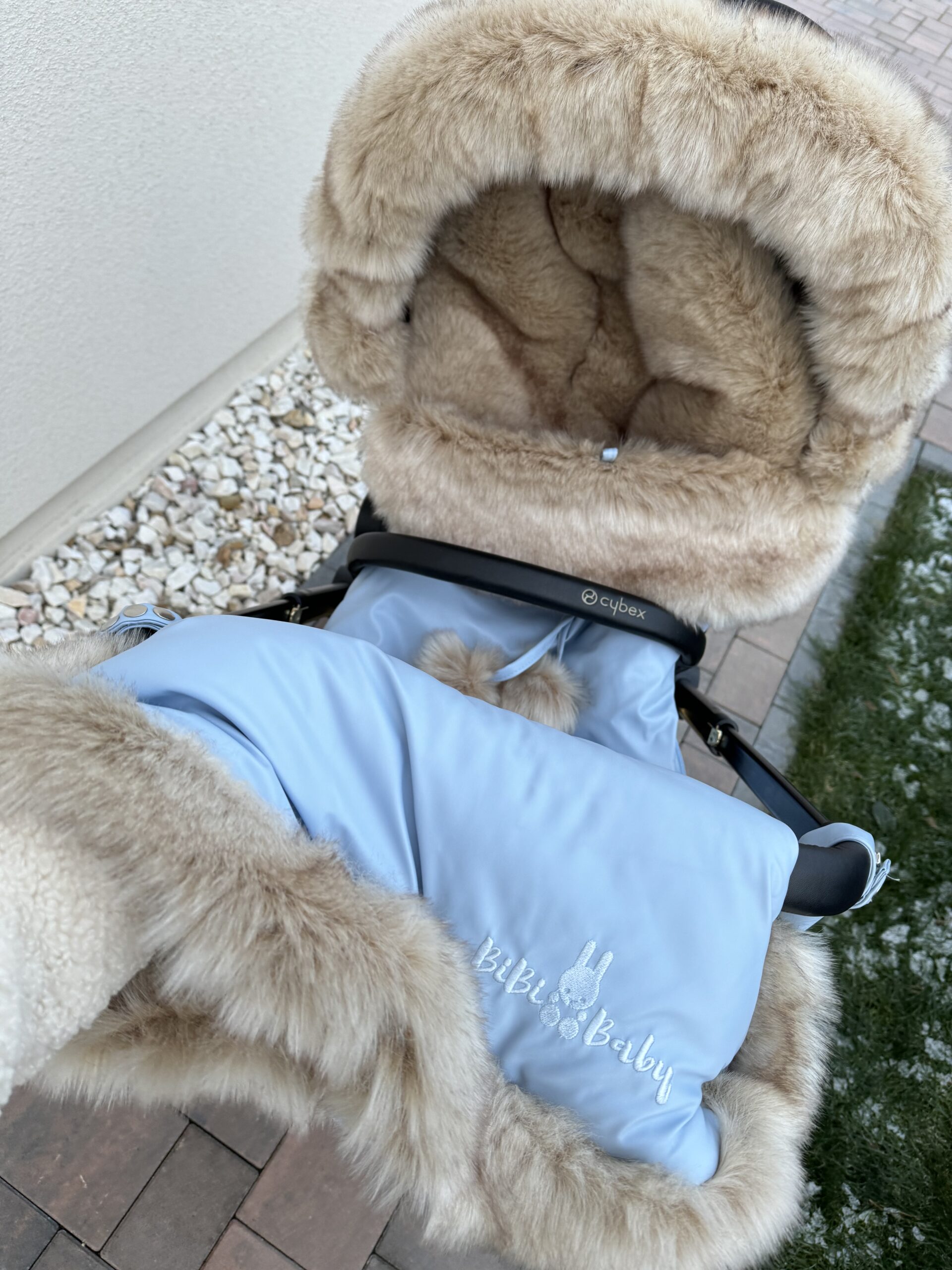 Winter set for stroller, muff and fur collar for the canopy – blue and medium long fur- very luxurious fur – ,,BOMBA DELUXE” FUR