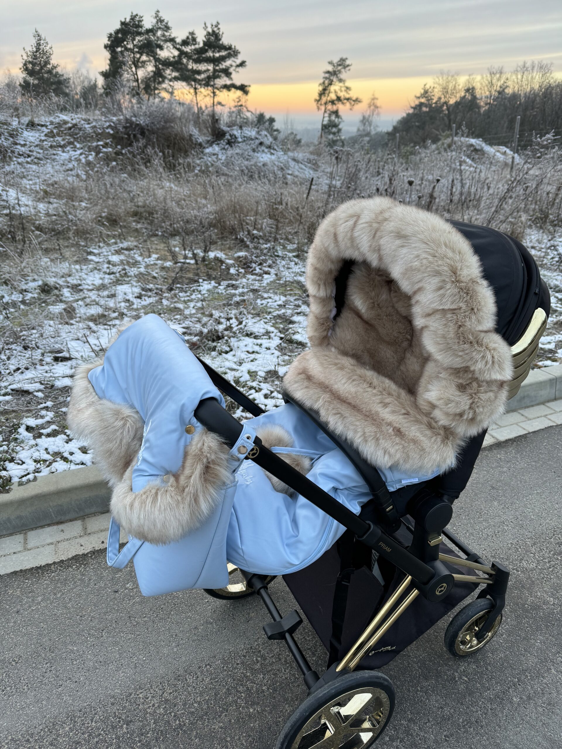 Winter set for stroller, muff and fur collar for the canopy – blue and medium long fur- very luxurious fur – ,,BOMBA DELUXE” FUR - Image 2