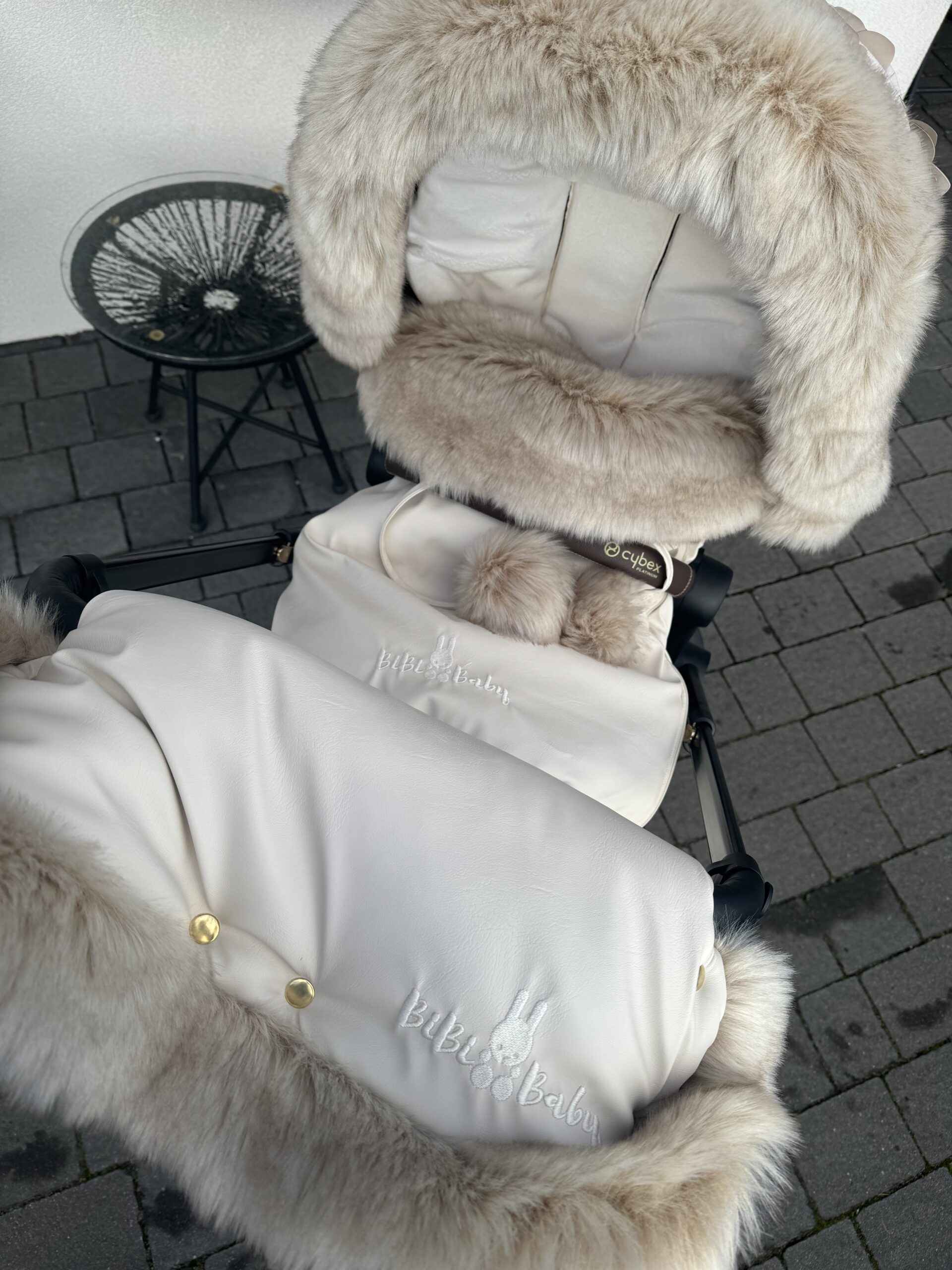 Individual Order Winter Set For Stroller, Muff And Fur Collar For The Canopy – Beige And Medium Long Fur- Very Luxurious Fur – ,,BOMBA Deluxe” FUR Without Fur In Sleepbag - Image 2