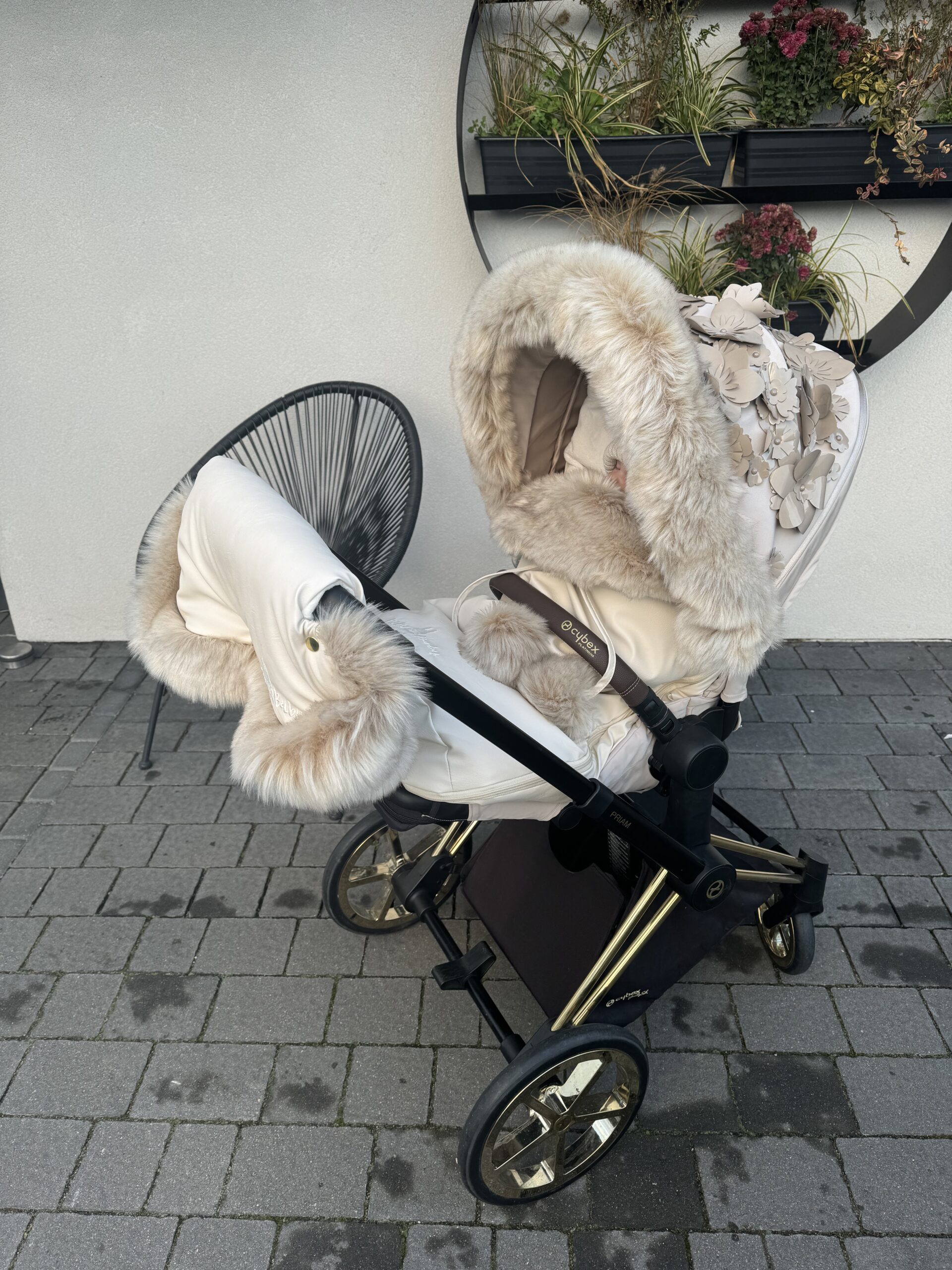 Individual Order Winter Set For Stroller, Muff And Fur Collar For The Canopy – Beige And Medium Long Fur- Very Luxurious Fur – ,,BOMBA Deluxe” FUR Without Fur In Sleepbag - Image 3